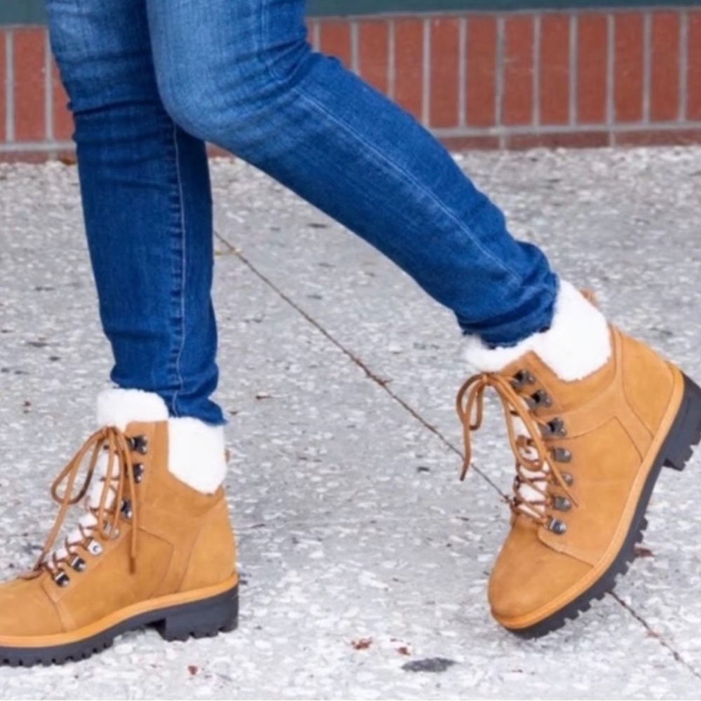 Marc Fisher Isabel, Suede Tan Winter Lace-Up Boots w/ Sherpa lining, 8, NWOT